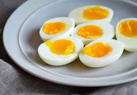 عکس, ترفند ساده ی ترک نخوردن تخم مرغ آبپز در زمان پخت