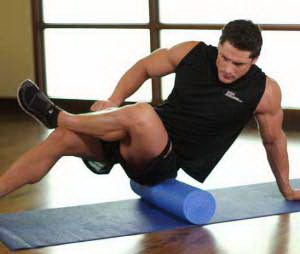 عکس, آموزش کشش باسن روی غلطک ورزشی برای عضلات سرینی