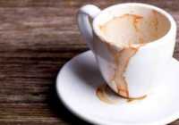 عکس روش از بین بردن زردی و قهوه ای شدن استکان و لیوان با چای و قهوه