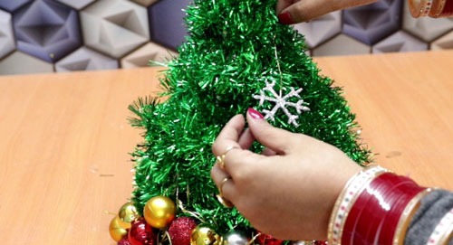 عکس, آموزش رایگان ساخت ابزار  تزیین درخت کریسمس با وسایل ارزان