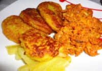 عکس طرز پخت پیراشکی مرغ در ماهیتابه بدون فر