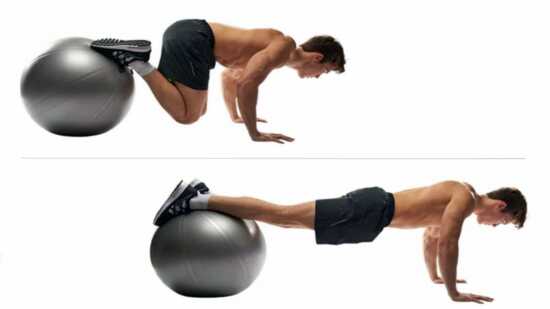 عکس, دو تمرین قدرتی روی عضله شکم با توپ بزرگ یا جیم بال