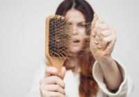 عکس چگونه استرس ریزش مو را که خود باعث ریزش بیشتر می شود درمان کنیم