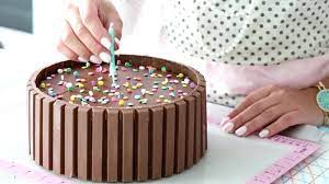 عکس, آموزش تزیین کیک با شکلات کیت کت یا شوکورول