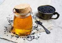 عکس سیاه دانه و عسل برای درمان کدام بیماری ها موثر است