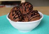 عکس آموزش بستنی شکلاتی با ثعلب در خانه