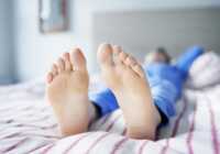 عکس نشانه های سندرم پای بیقرار و درمان های آن
