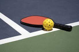 عکس, بازی پیکلبال چگونه است و فرق آن با تنیس